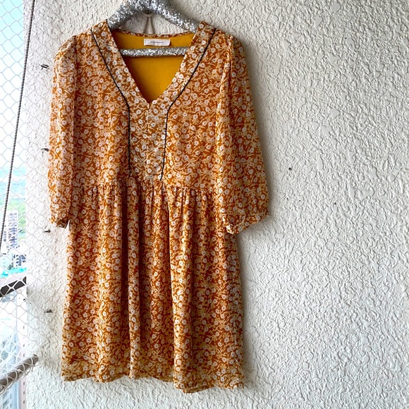 Promod Dresses & Skirts - Promod size M mustard yellow with flowers mini dress.